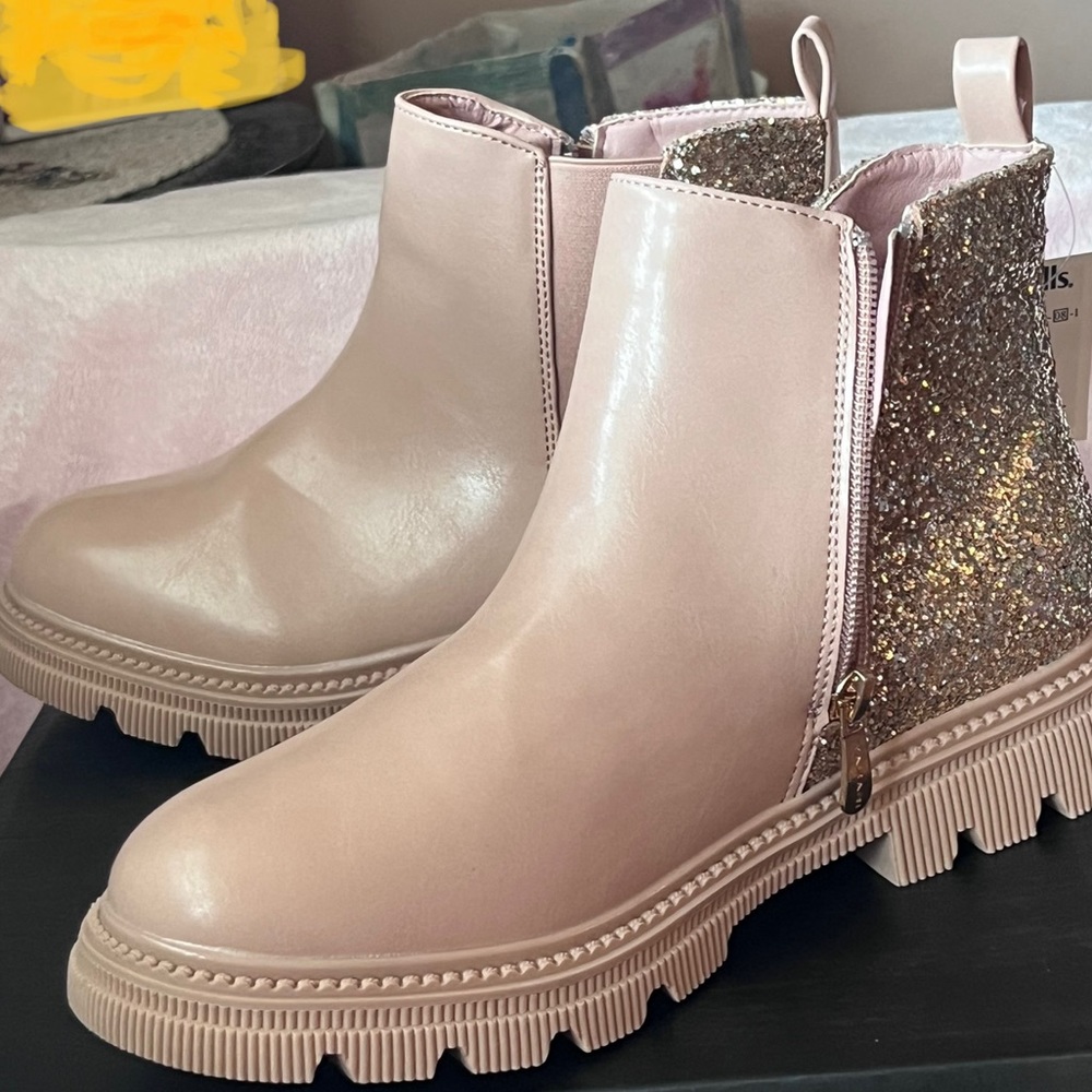 tahari shoes size 5 kids girl